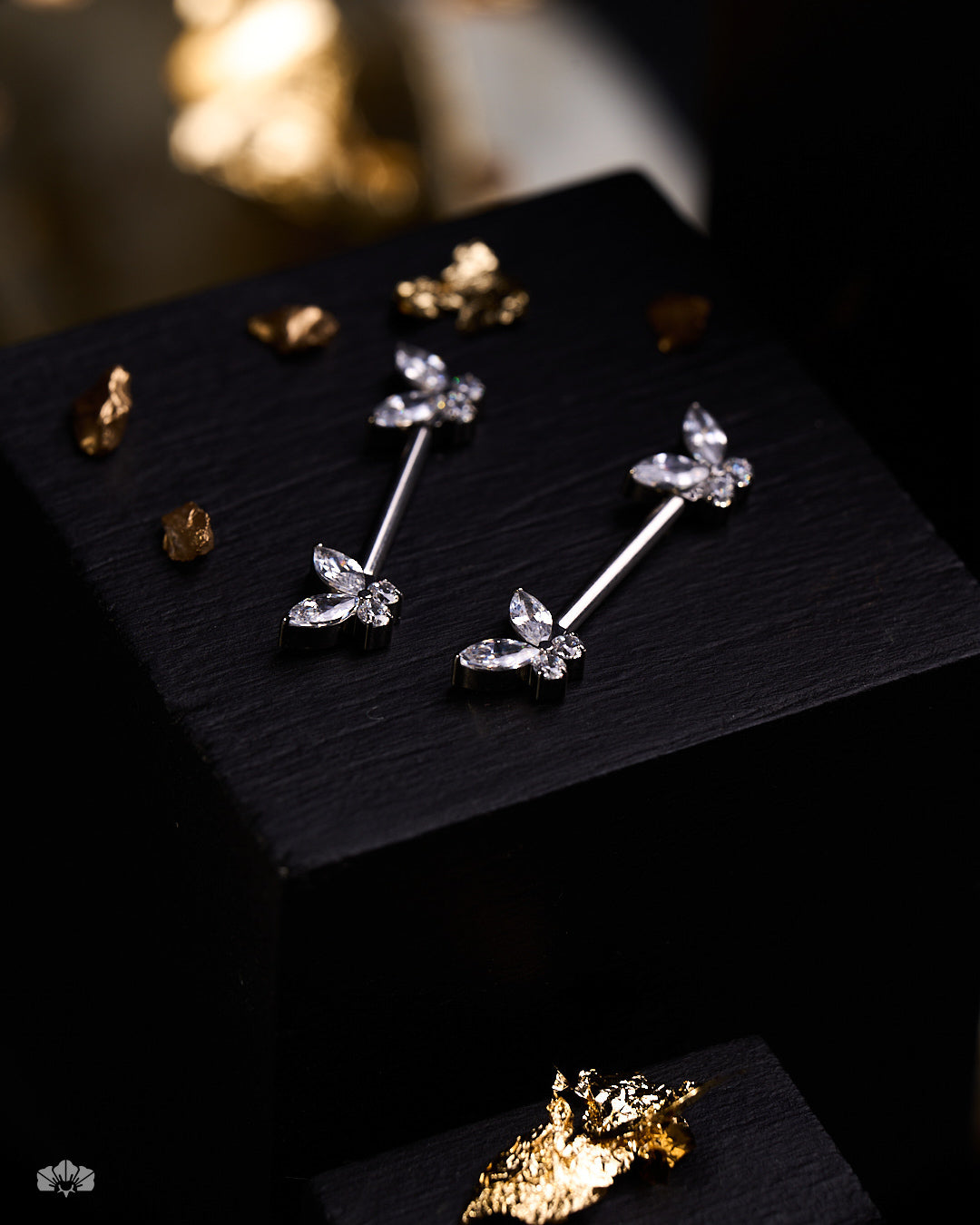 PEZONERA EN TITANIO CON MARIPOSAS Y SWAROVSKI