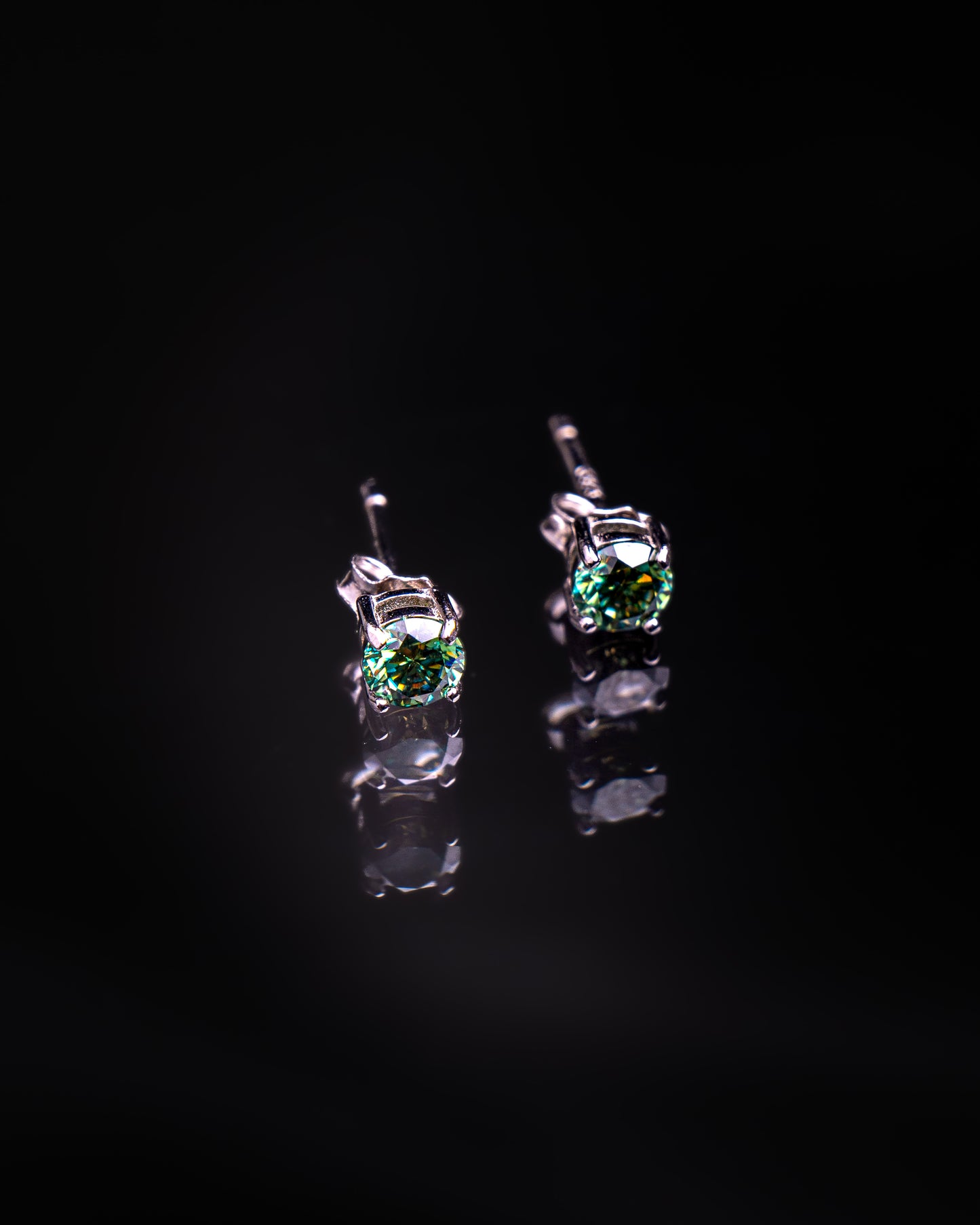 PENDIENTES PLATA LEY 925 ORO BLANCO 18K MOISSANITA VERDE 4MM