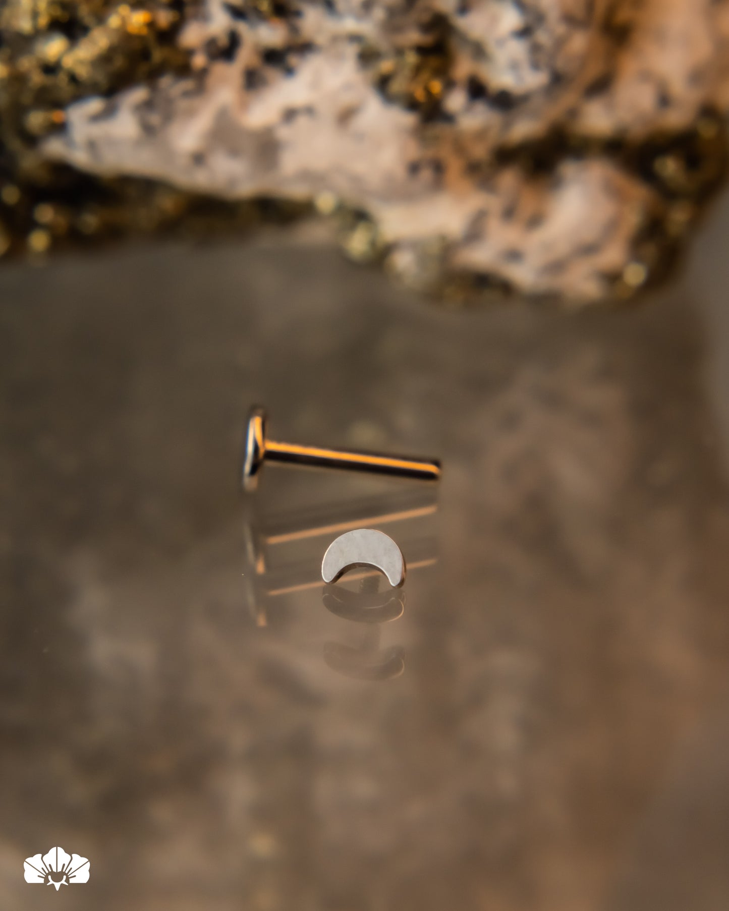 LABRET TITANIO LUNA CLÁSICA MINI