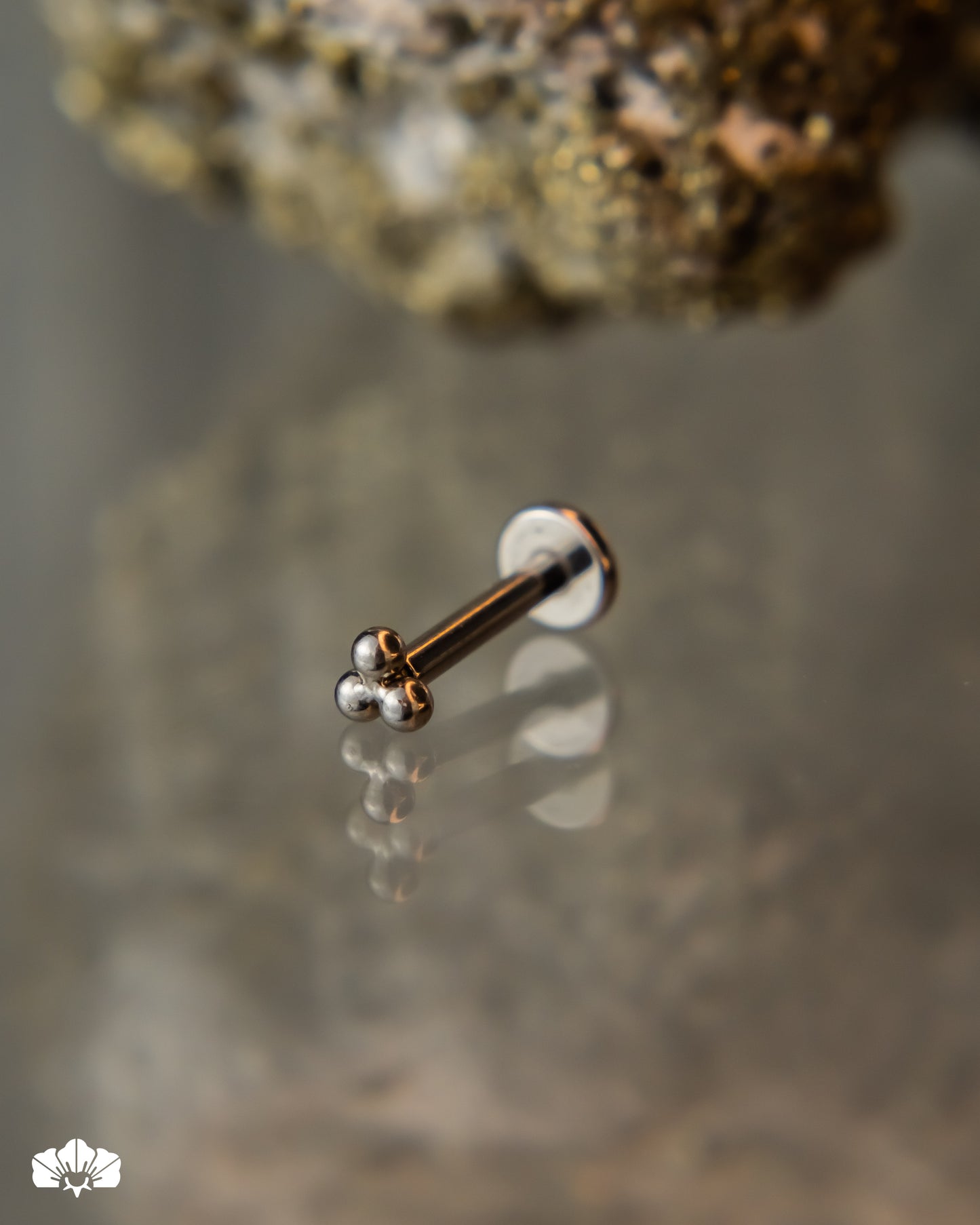 LABRET TITANIO MINI TRINITY LISO