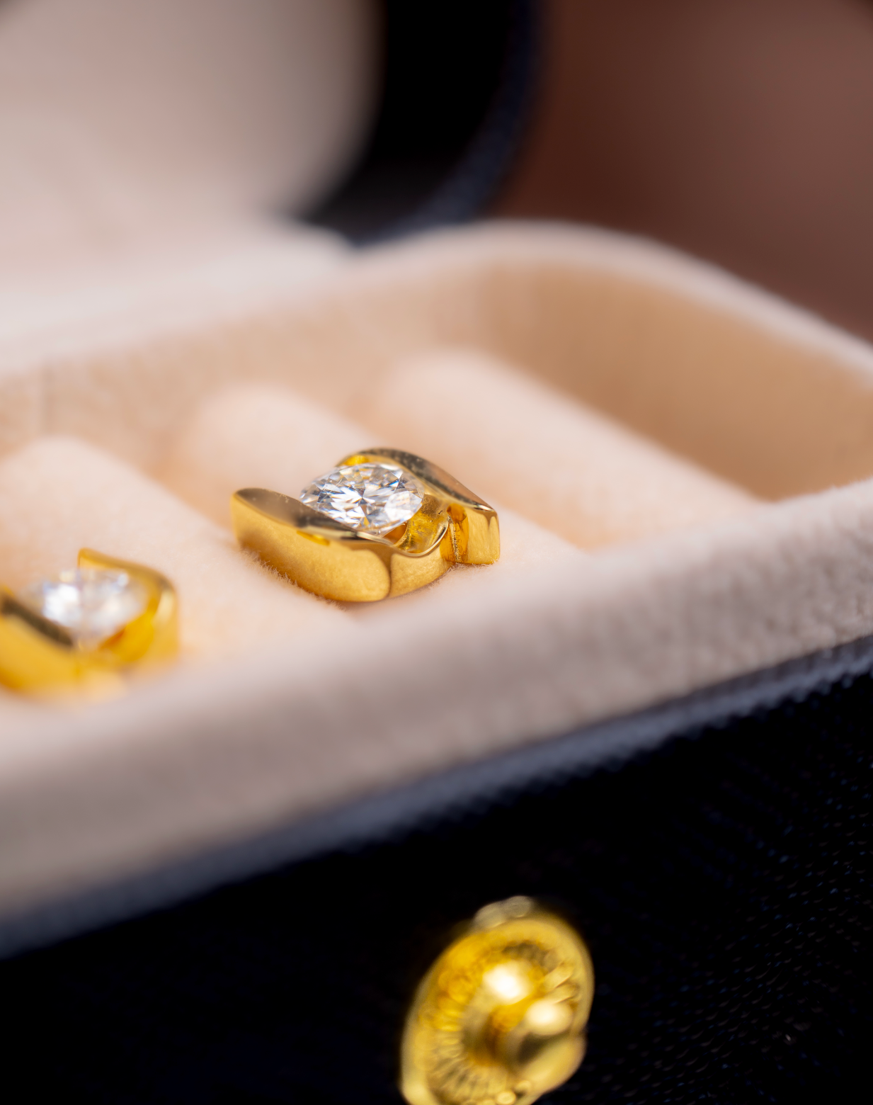 PENDIENTES PLATA LEY GOLD18K 925 MOISSANITA 1.0CTW