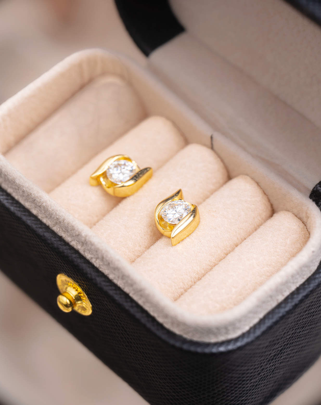 PENDIENTES PLATA LEY GOLD18K 925 MOISSANITA 1.0CTW