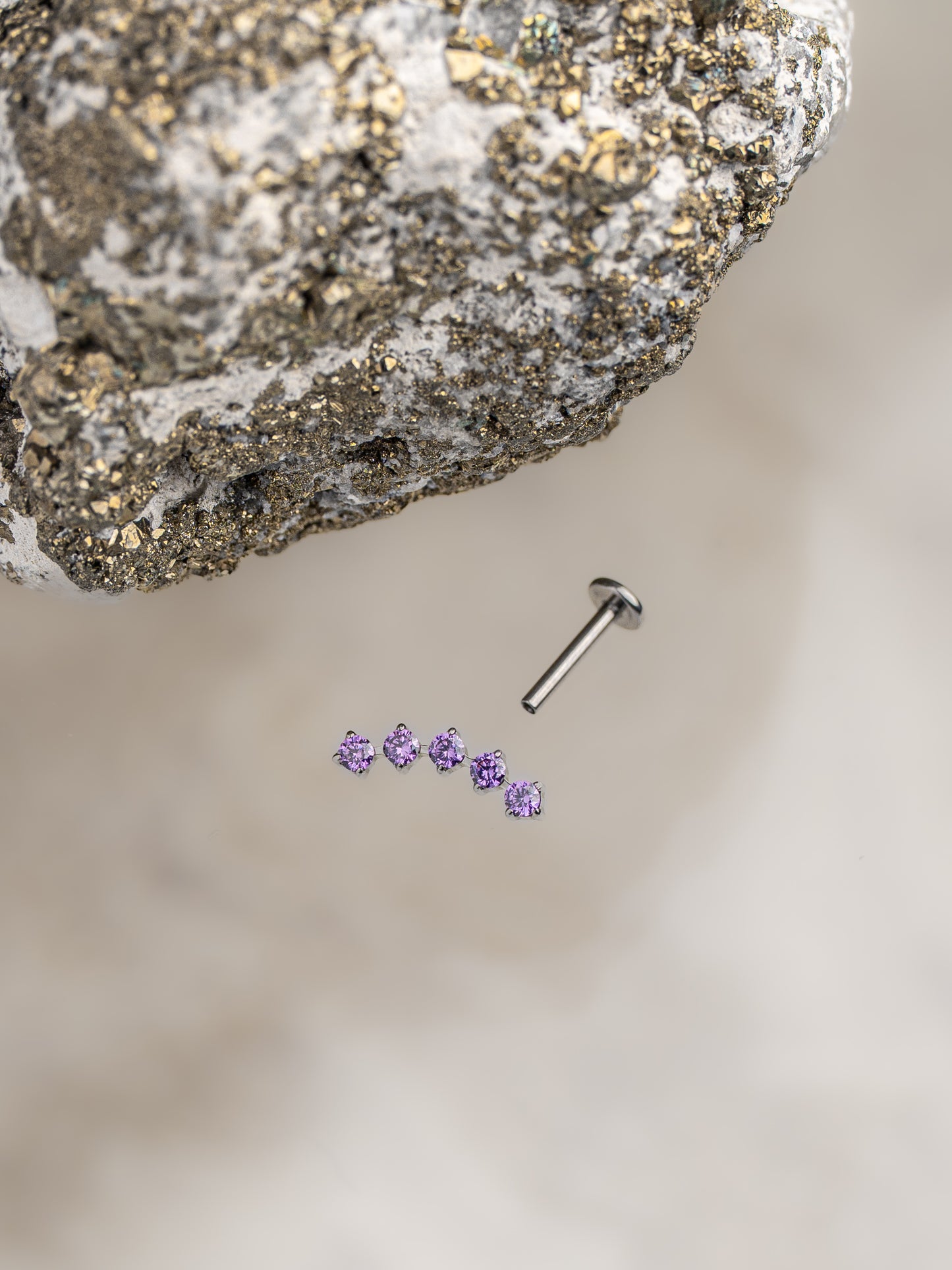 CLUSTER 5 MINI SWAROVSKI VIOLETA PRONGSET TITANIO