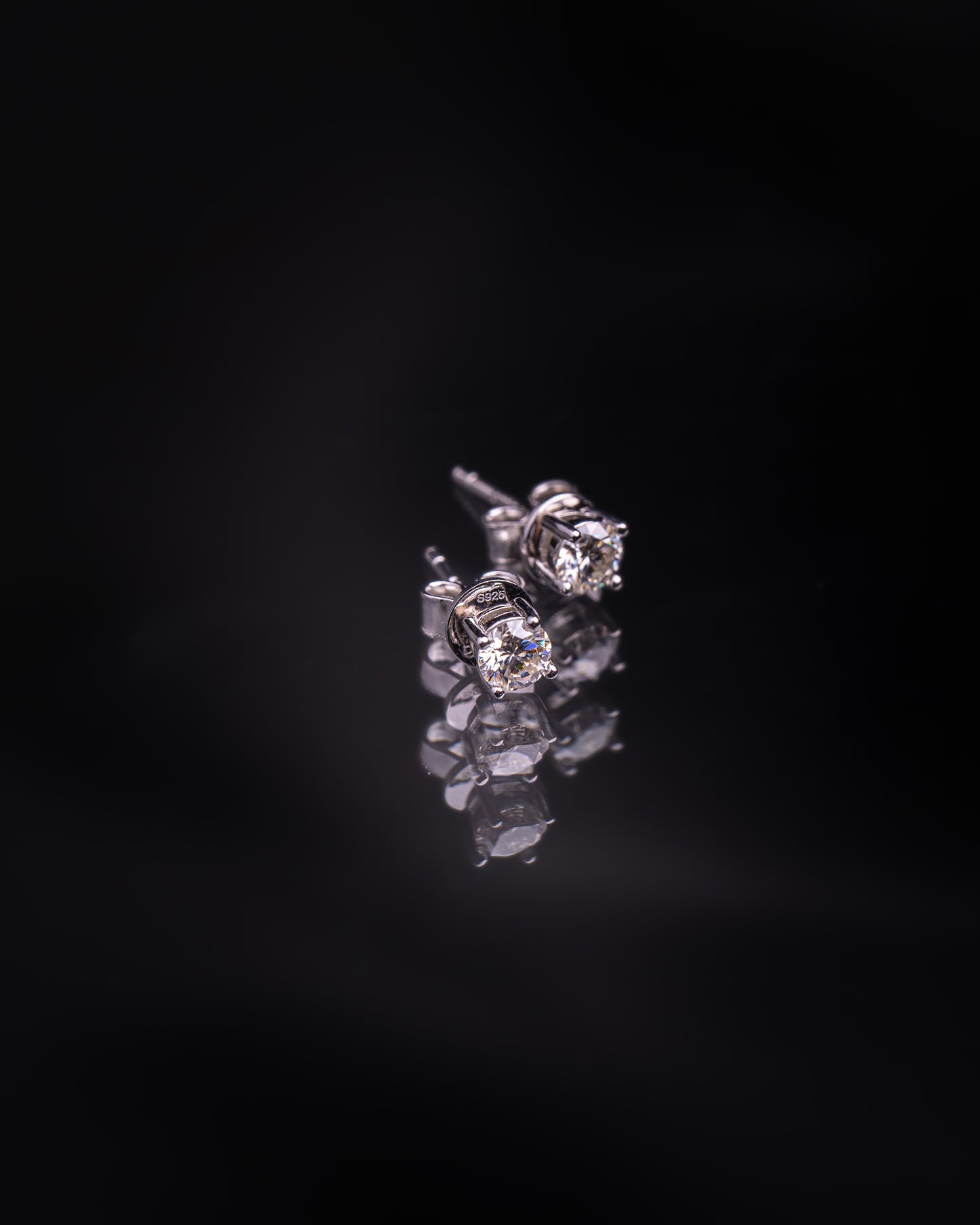 PENDIENTES PLATA LEY 925 ORO BLANCO 18K MOISSANITA 4MM