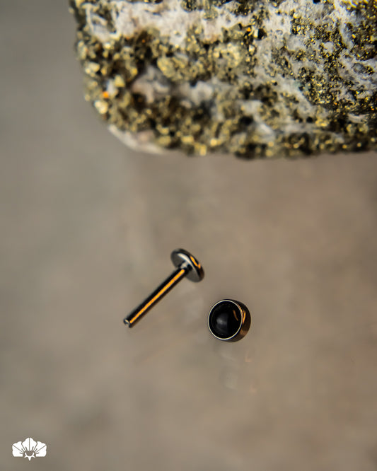 LABRET TITANIO PIEDRA ONIX 4MM