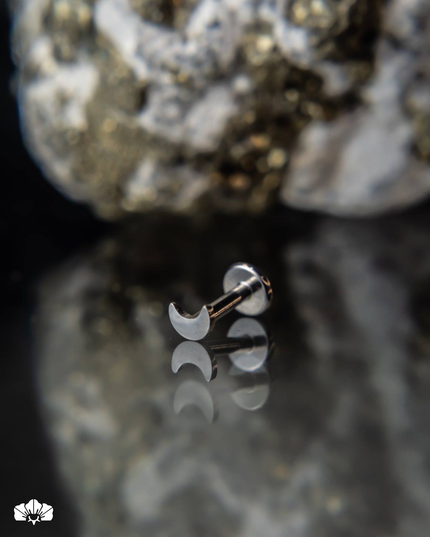 LABRET TITANIO LUNA CLÁSICA MINI